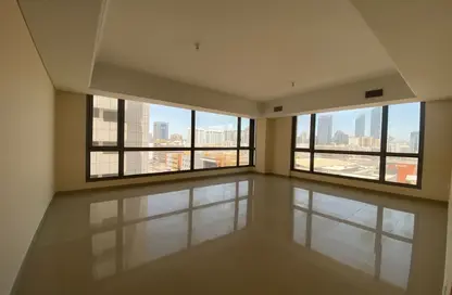 Apartment - 3 Bedrooms - 4 Bathrooms for rent in Al Marjan Tower - Al Falah Street - City Downtown - Abu Dhabi
