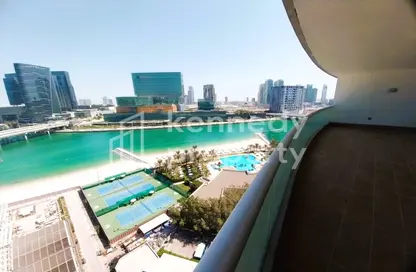 صورة لـ حوض سباحة شقة - 4 غرف نوم - 6 حمامات للايجار في باي فيو - منطقة النادي السياحي - أبوظبي ، صورة رقم 1