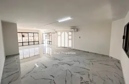 فيلا - 6 غرف نوم - 7 حمامات للايجار في الخالدية - أبوظبي