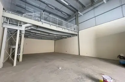 Warehouse - Studio - 2 Bathrooms for rent in M-33 - Mussafah Industrial Area - Mussafah - Abu Dhabi