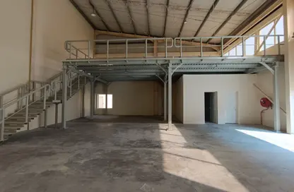 Warehouse - Studio - 1 Bathroom for rent in Dubai Investment Park 1 (DIP 1) - Dubai Investment Park (DIP) - Dubai