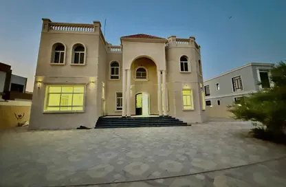 Villa - 5 Bedrooms - 6 Bathrooms for rent in Al Aweer 1 - Al Aweer - Dubai