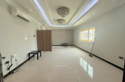 Apartment - Studio - 1 Bathroom for rent in Khalifa City A Villas - Khalifa City A - Khalifa City - Abu Dhabi
