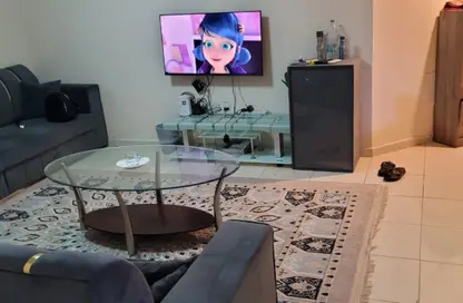 شقة - غرفة نوم - 2 حمامات للبيع في أورينت تاور 1 - أورينت تاور - البستان - عجمان