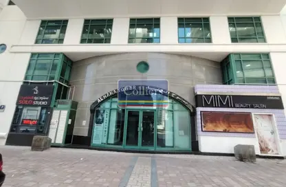 Apartment - 3 Bedrooms - 3 Bathrooms for rent in Al Hana Tower - Al Khalidiya - Abu Dhabi