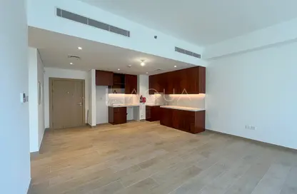 Apartment - 1 Bedroom - 1 Bathroom for rent in Port de La Mer - La Mer - Jumeirah - Dubai