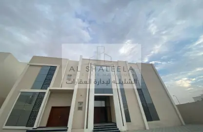 فيلا - 6 غرف نوم - 8 حمامات للايجار في مدينة الرياض - أبوظبي