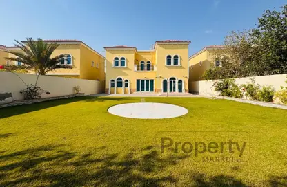 Villa - 3 Bedrooms - 3 Bathrooms for rent in Jumeirah Park - Dubai
