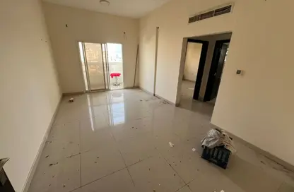 Apartment - 1 Bedroom - 1 Bathroom for rent in Corniche Tower - Ajman Corniche Road - Ajman
