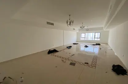Apartment - 3 Bedrooms - 3 Bathrooms for rent in New Al Taawun Road - Al Taawun - Sharjah