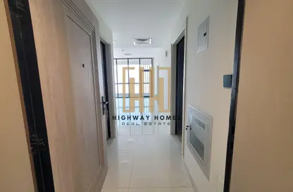 Apartment - 1 Bedroom - 2 Bathrooms for rent in Muwaileh 29 Building - Muwaileh - Sharjah
