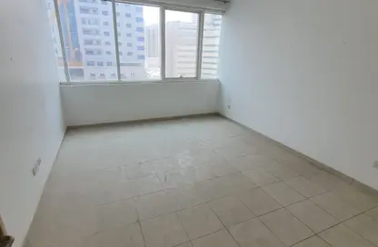 Apartment - 2 Bedrooms - 2 Bathrooms for rent in Al Taawun Street - Al Taawun - Sharjah