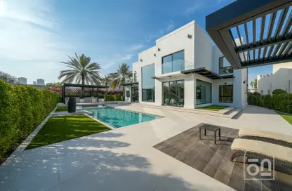 Villa - 4 Bedrooms - 5 Bathrooms for sale in Cluster 15 - Jumeirah Islands - Dubai