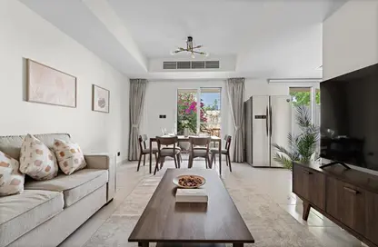 Villa - 2 Bedrooms - 2 Bathrooms for rent in The Springs - Dubai