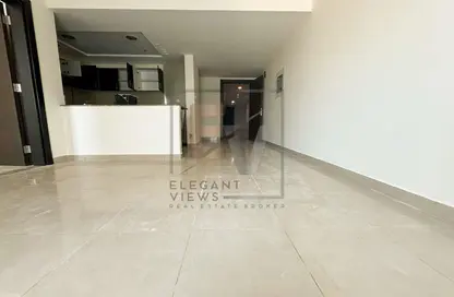 شقة - غرفة نوم - 2 حمامات للبيع في المساكن الحمراء - مدينة دبي الرياضية - دبي