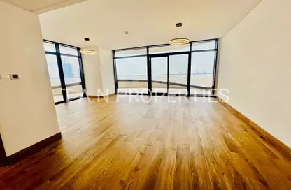 Apartment - 3 Bedrooms - 4 Bathrooms for rent in The Waves Residences - Mankhool - Bur Dubai - Dubai