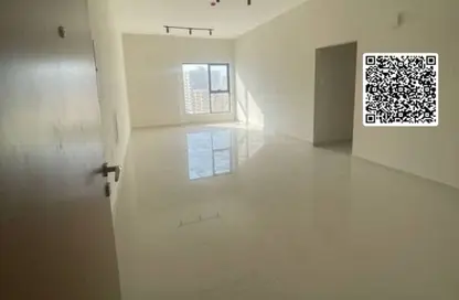 شقة - 2 غرف نوم - 2 حمامات للايجار في برج إس آر إس - الراشدية 1 - الراشدية - عجمان