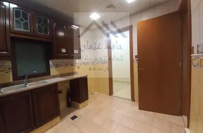 Apartment - 4 Bedrooms - 5 Bathrooms for rent in Al Nahyan Camp - Abu Dhabi