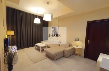 شقة - غرفة نوم - 1 حمام للايجار في مساكن كورنيش عجمان - طريق كورنيش عجمان - عجمان