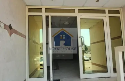 عمارة بالكامل - استوديو - 8 حمامات للبيع في طريق فاير ستاشن - مويلح - الشارقة