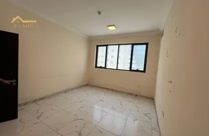 شقة - غرفة نوم - 2 حمامات للايجار في بناء النباعة - النبعة - الشرق - الشارقة