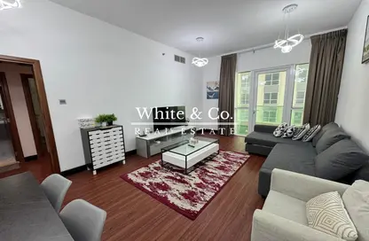 Apartment - 1 Bedroom - 2 Bathrooms for sale in Marina Pinnacle - Dubai Marina - Dubai