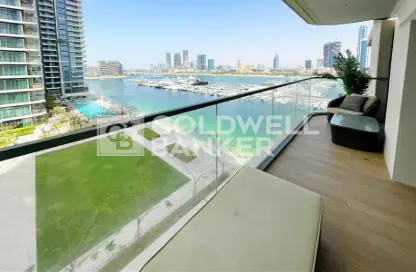 Apartment - 2 Bedrooms - 2 Bathrooms for rent in Marina Vista - EMAAR Beachfront - Dubai Harbour - Dubai