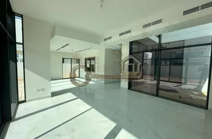 صورة لـ استقبال / بهو فيلا - 4 غرف نوم - 5 حمامات للبيع في مروج الفرجان - الفرجان - دبي ، صورة رقم 1