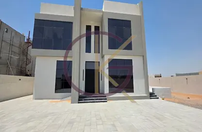 Villa - 4 Bedrooms - 4 Bathrooms for rent in Al Aweer 1 - Al Aweer - Dubai