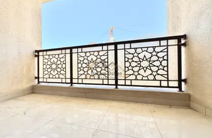 شقة - 2 غرف نوم - 3 حمامات للايجار في برج القبة - الجداف - دبي