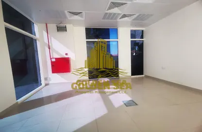 Shop - Studio for rent in Khalidiya Street - Al Khalidiya - Abu Dhabi