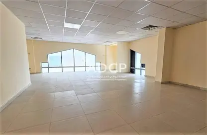 Office Space - Studio - 1 Bathroom for rent in Al Khalidiya - Abu Dhabi