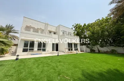 Villa - 5 Bedrooms - 6 Bathrooms for rent in Meadows 9 - Meadows - Dubai