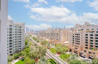 Apartment - 2 Bedrooms - 3 Bathrooms for rent in Al Anbara - Shoreline Apartments - Palm Jumeirah - Dubai