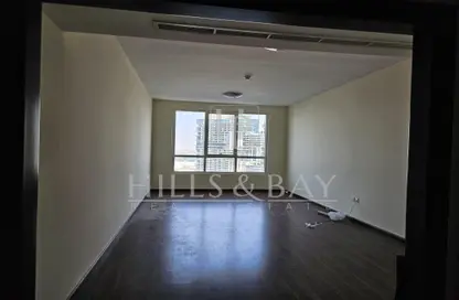 Apartment - 2 Bedrooms - 3 Bathrooms for rent in Coral Tower - Business Bay - Dubai