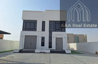 Villa - 5 Bedrooms - 6 Bathrooms for rent in Al Aweer 1 - Al Aweer - Dubai