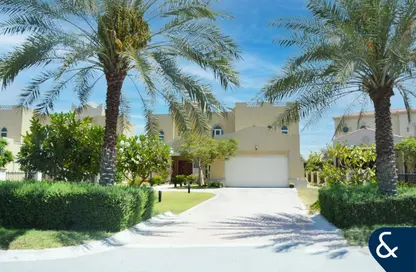 Villa - 4 Bedrooms - 5 Bathrooms for sale in Garden Hall - Oasis Clusters - Jumeirah Islands - Dubai