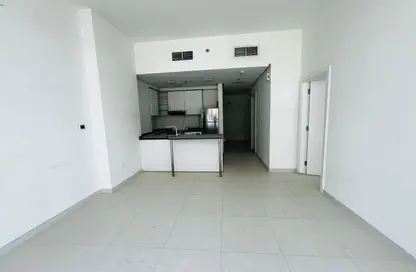 Apartment - Studio - 1 Bathroom for rent in Golf Promenade 4A - Golf Promenade - DAMAC Hills - Dubai