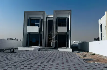 Villa - 5 Bedrooms - 6 Bathrooms for rent in Al Aweer - Dubai