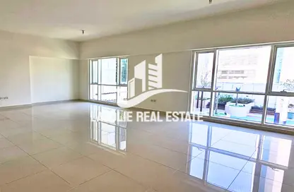 Apartment - 3 Bedrooms - 5 Bathrooms for rent in Airport Road - Abu Dhabi