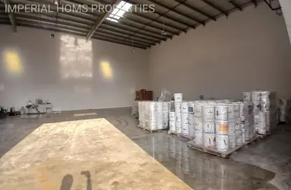 مستودع - استوديو - 1 حمام للايجار في أم الثعوب - أم القيوين