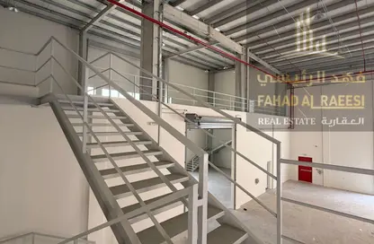 مستودع - استوديو - 2 حمامات للايجار في أم الثعوب - أم القيوين