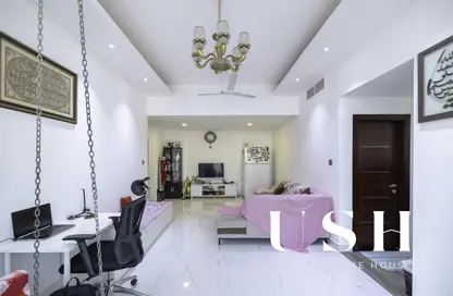 Apartment - 2 Bedrooms - 3 Bathrooms for sale in Glitz 1 - Glitz - Dubai Studio City - Dubai