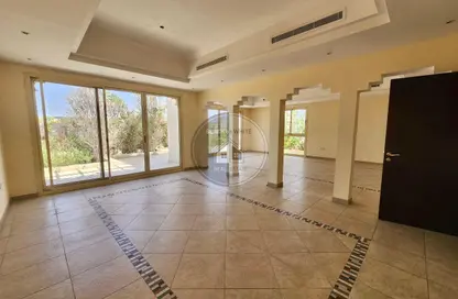 فيلا - 5 غرف نوم - 6 حمامات للايجار في فلل قرية الحمرا - قرية الحمرا - رأس الخيمة