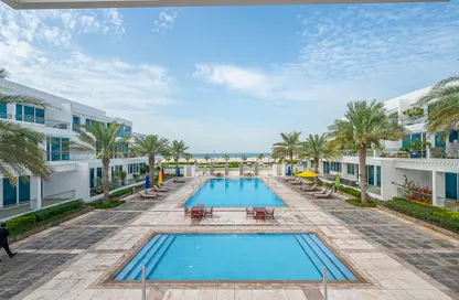 Apartment - 3 Bedrooms - 4 Bathrooms for rent in Sunset Residence - Jumeirah 3 - Jumeirah - Dubai