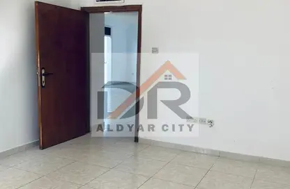 شقة - 2 غرف نوم - 2 حمامات للايجار في مساكن كورنيش عجمان - طريق كورنيش عجمان - عجمان
