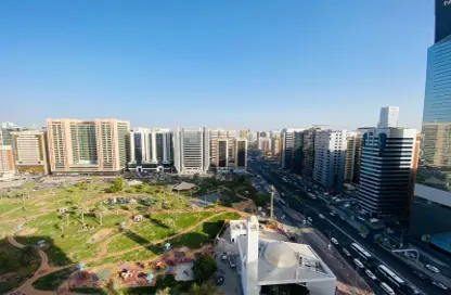 Apartment - 3 Bedrooms - 4 Bathrooms for rent in Garden View Tower - Khalifa Street - Abu Dhabi