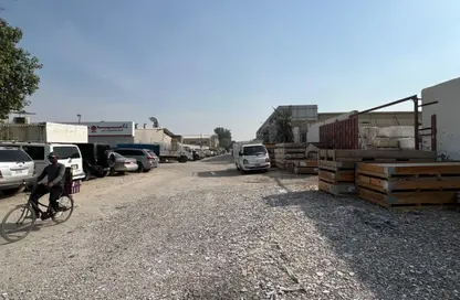 أرض - استوديو للايجار في المنطقة الصناعية رقم 4 - المنطقة الصناعية بالشارقة - الشارقة
