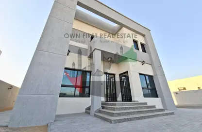 Villa - 4 Bedrooms - 5 Bathrooms for rent in Al Aweer 1 - Al Aweer - Dubai