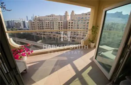 Balcony image for: Apartment - 2 Bedrooms - 2 Bathrooms for rent in Al Sarrood - Shoreline Apartments - Palm Jumeirah - Dubai, Image 1